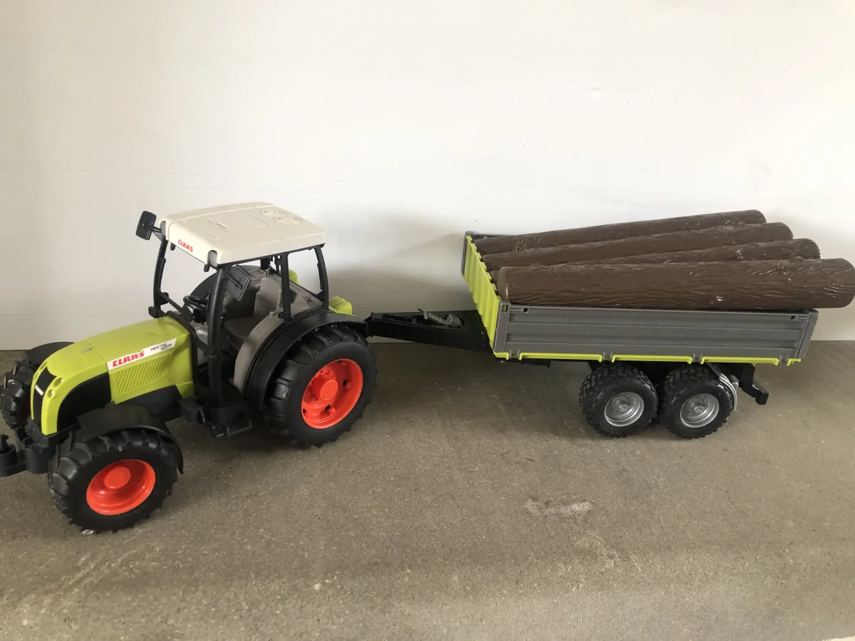 Tracteur+ remorque / ou camion pompier