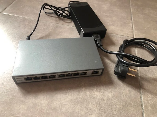 Switch Gigamedia CGM NE08P