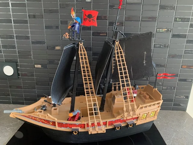 Bateau pirate Playmobil