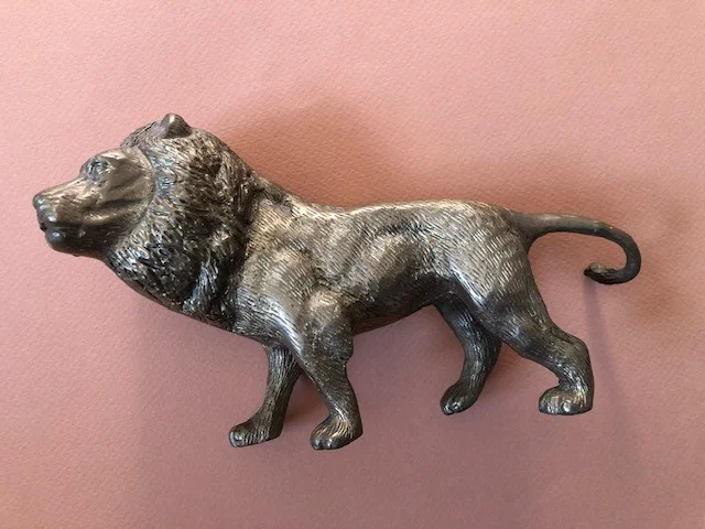 sculpture Lion