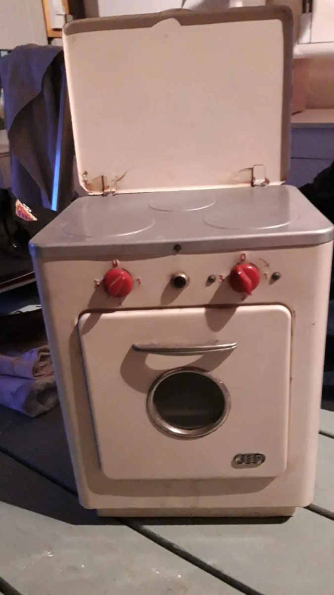 jouet ancien en tole. ou métal . marque JEP