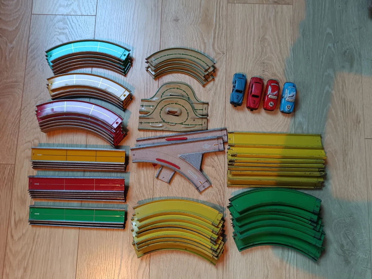 Superbe lot de rails pourcircuit panaméricaine