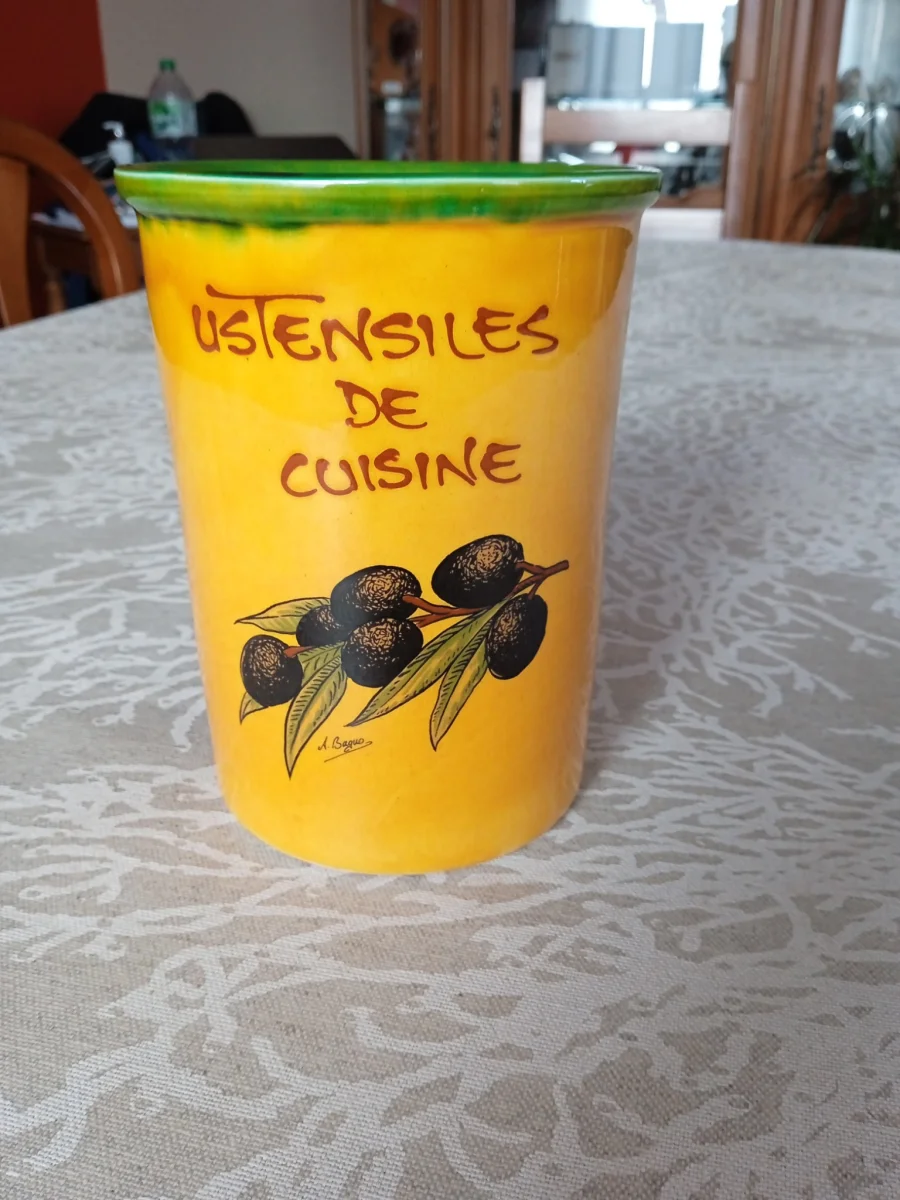 Pot ustensiles de cuisine