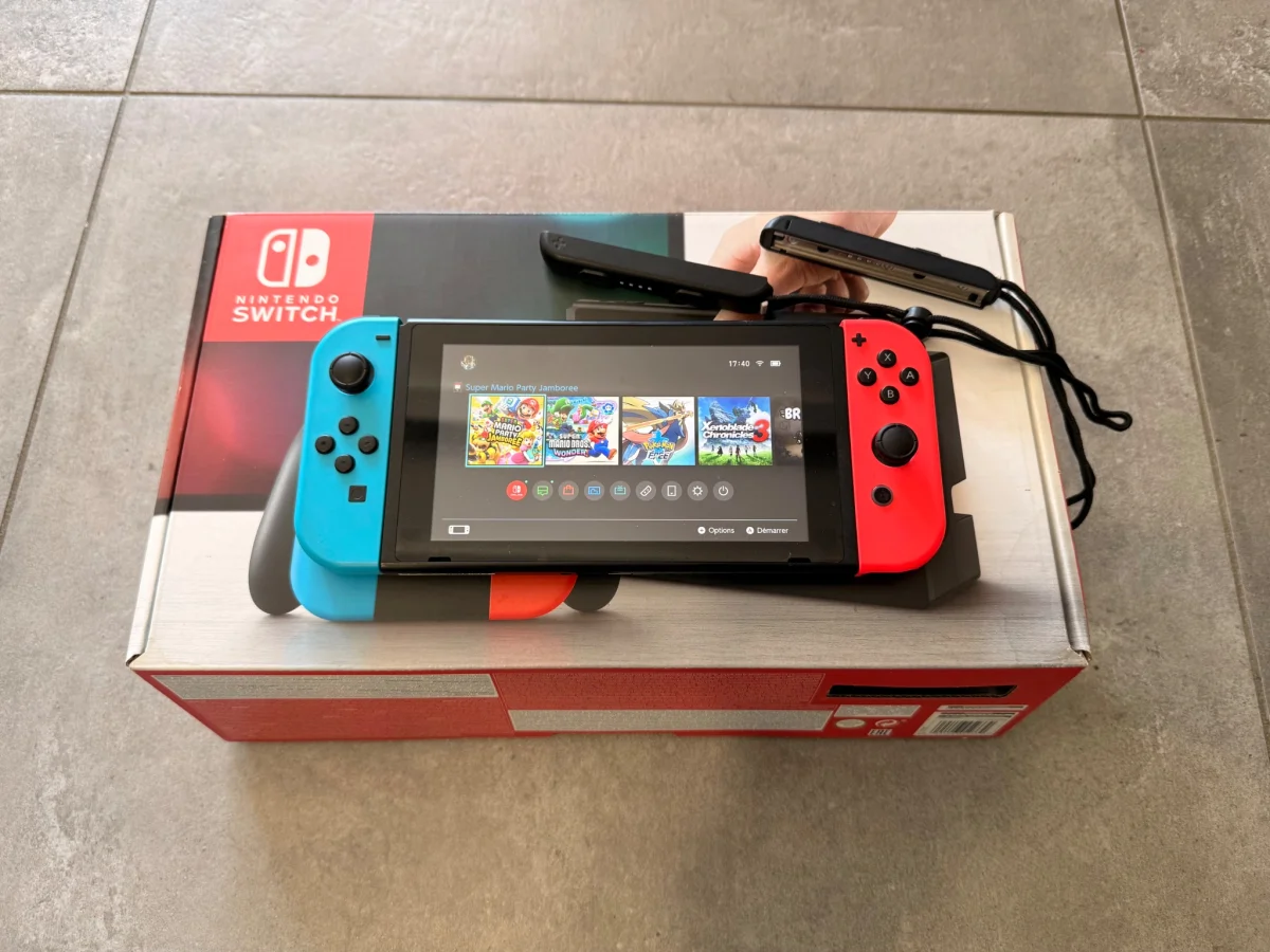 Nintendo Switch