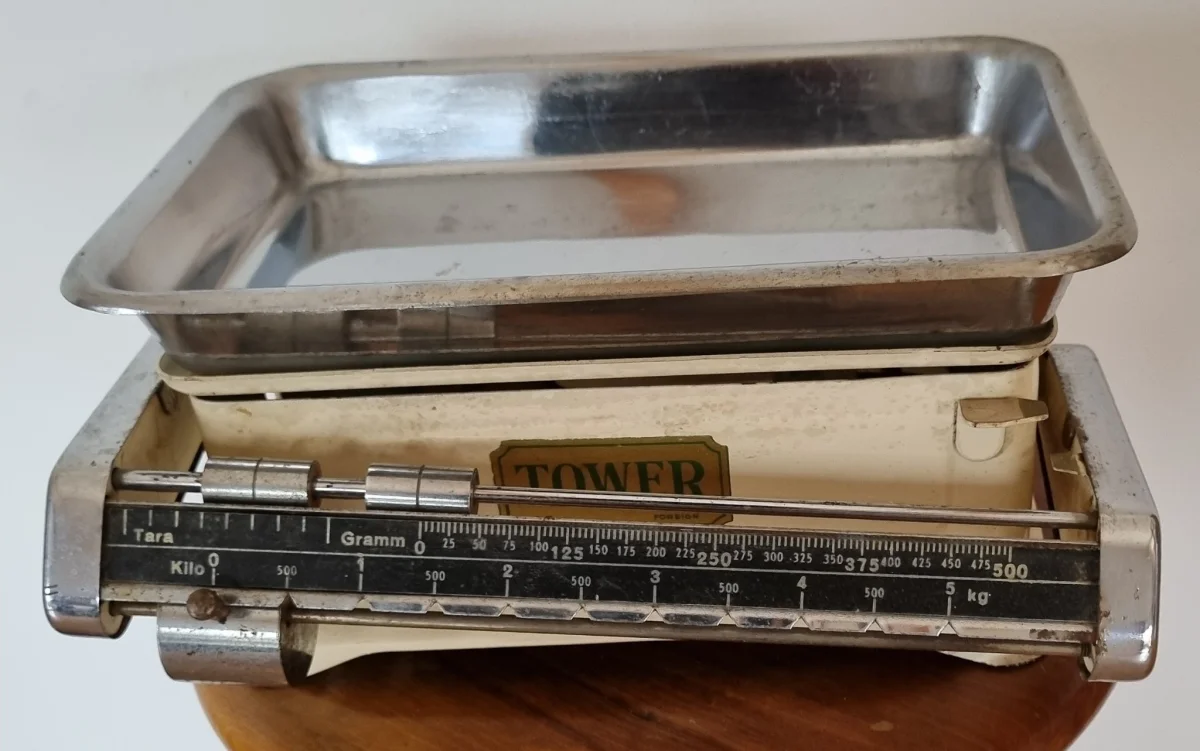 Balance de cuisine vintage TOWER des années 1950