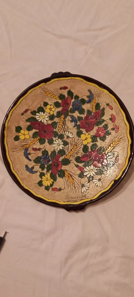 Plat céramique signé Jérôme MASSIER Vallauris décor fleurs
