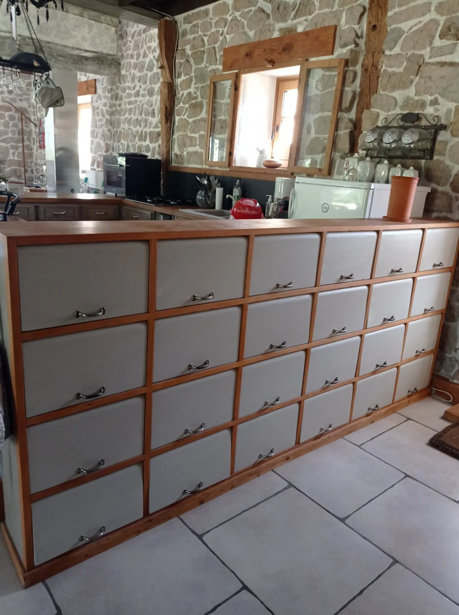 Rare meuble à clapets