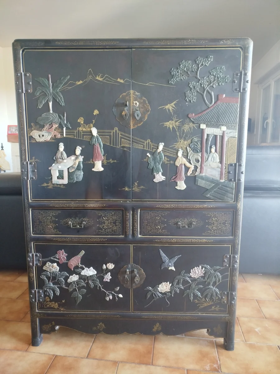 Armoire de type asiatique