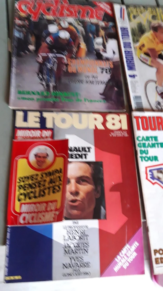 lot 4 magazines sur le cyclisme. tour de france années 70 et 80. merckx hinault