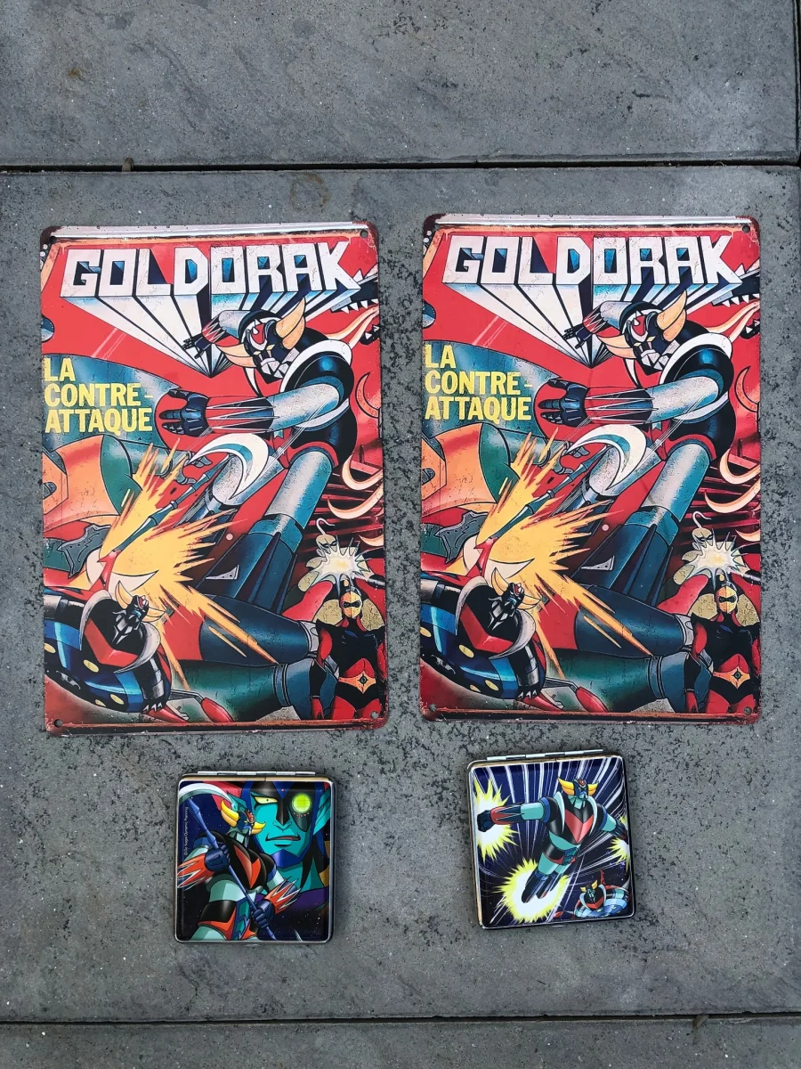 GOLDORAK LOT 2 plaques + 2 étuis
