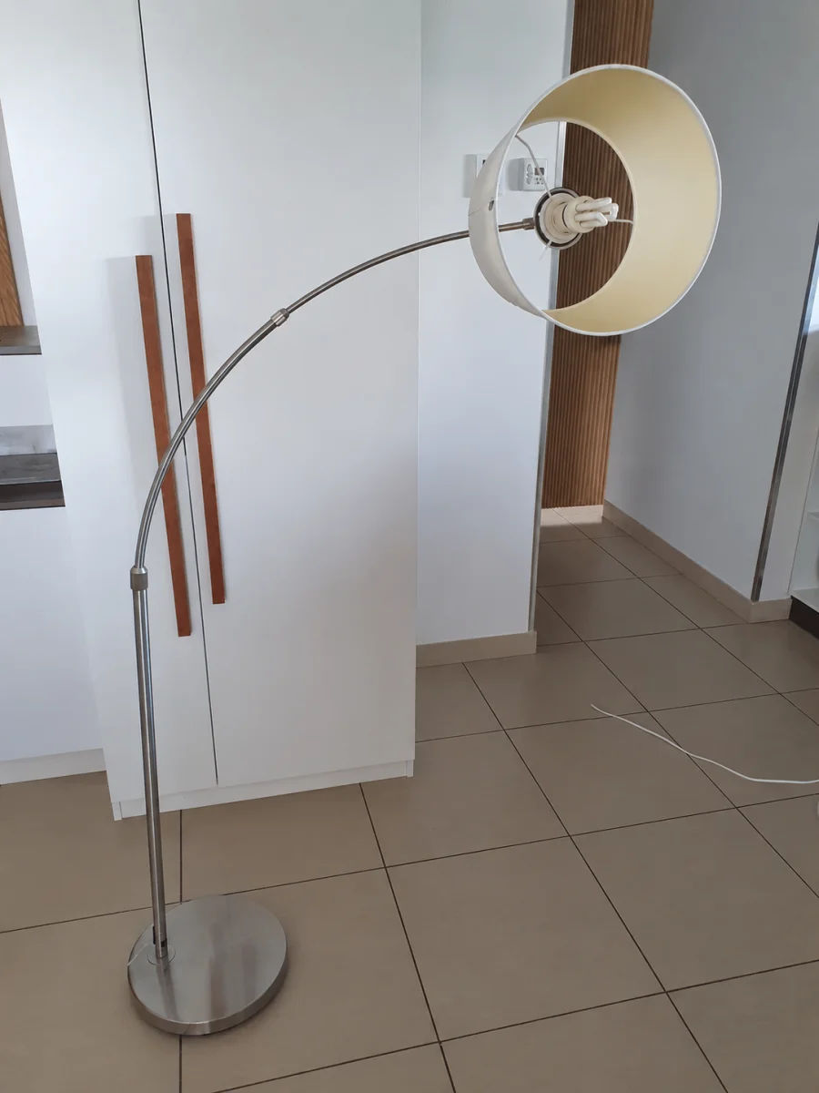 Lampe de salon sur pied