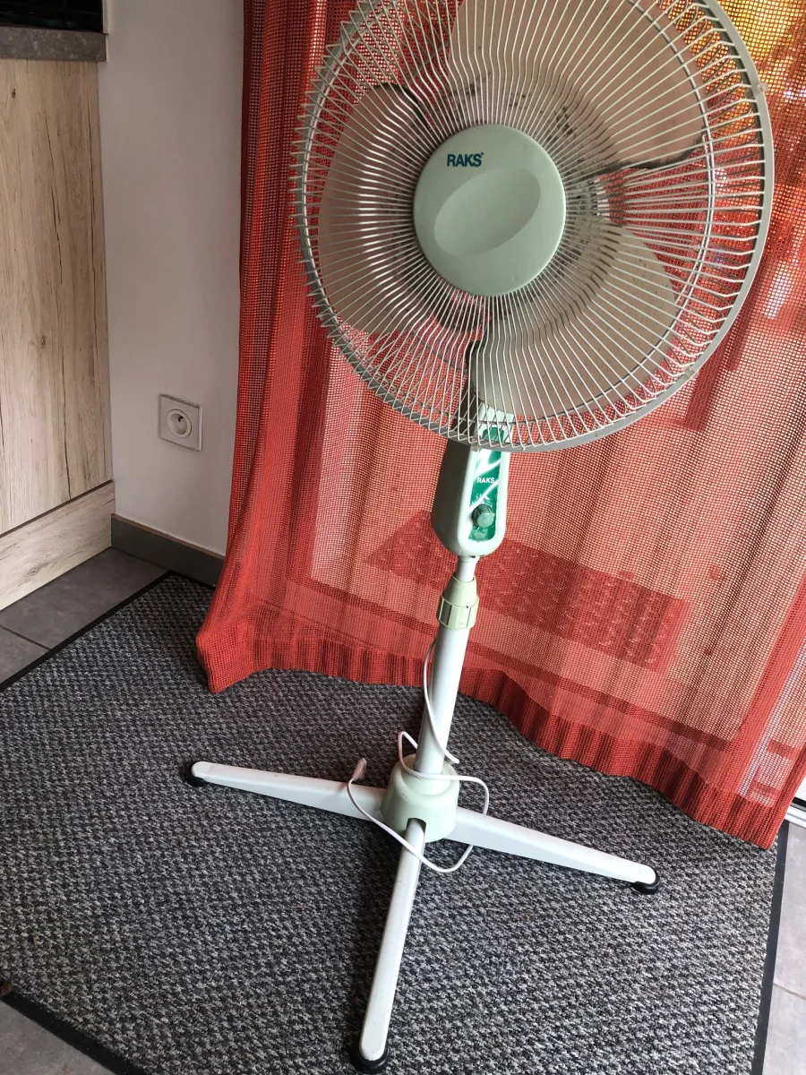 Ventilateur RAKS sur pied