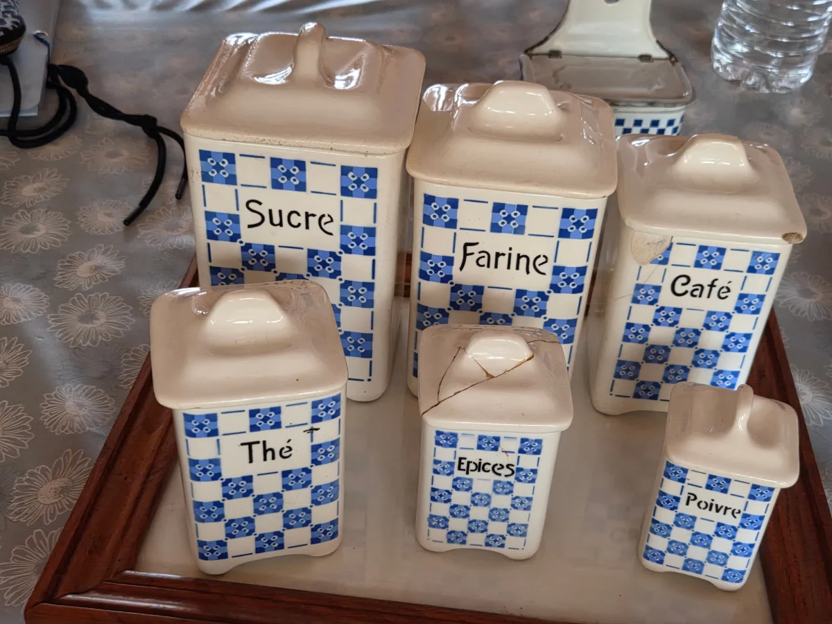 LOT DE BOITE EN PORCELAINE POUR CUISINE